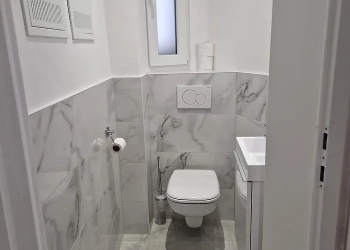 In With 3 Bedrooms *